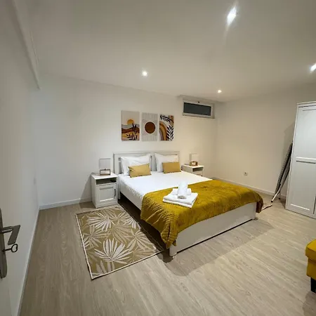 Cantinho Do Avo Almeida Дом отдыха Назаре